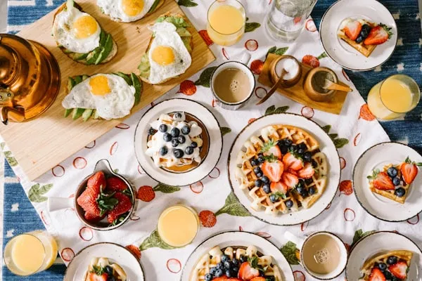 London brunch favourites, fresh pastries and artisan coffee spreads